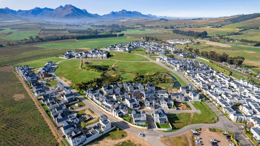 3 Bedroom Property for Sale in Nooitgedacht Village Western Cape